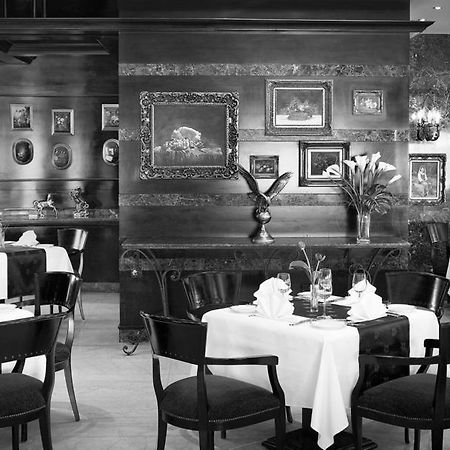 Al Sondos Suites By Le Meridien Dubái Restaurante foto
